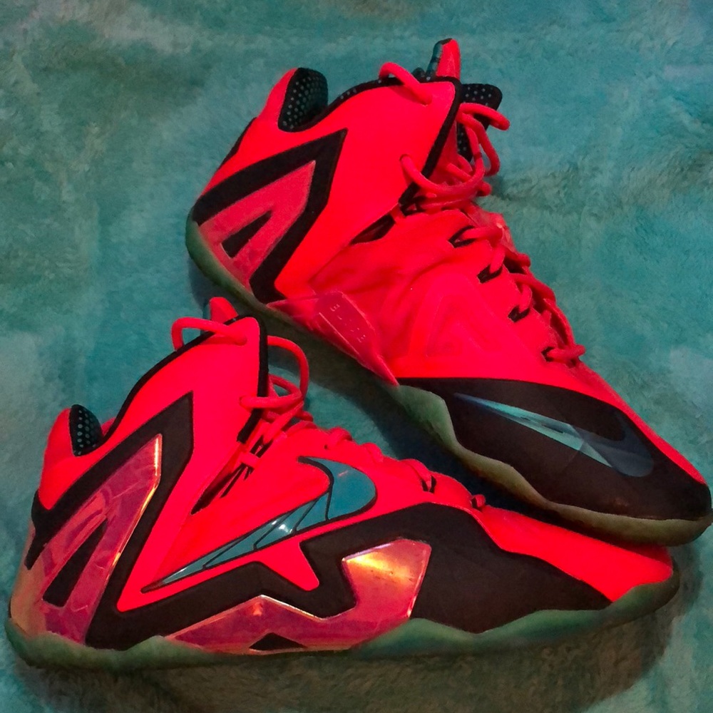 NIKE LEBRON ELEVEN ELITE HERO